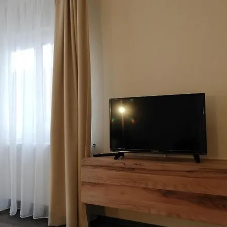 Cara 1 Апартаменти *