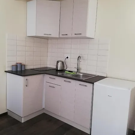 Cara 1 Apartment